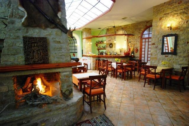 Hotel Elvetia Karpenísion Екстериор снимка