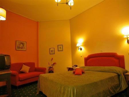 Hotel Elvetia Karpenísion Екстериор снимка