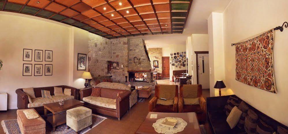 Hotel Elvetia Karpenísion Екстериор снимка
